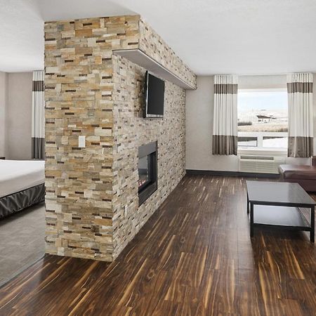 Home Inn & Suites - Swift Current Extérieur photo